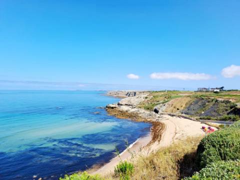 Moradia V4 com garagem em São Bernardino