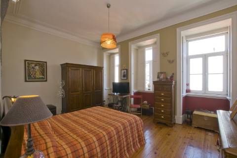 Apartamento T6 de charme com 200m2 nos Anjos