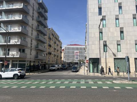 Apartamento T6 de charme com 200m2 nos Anjos