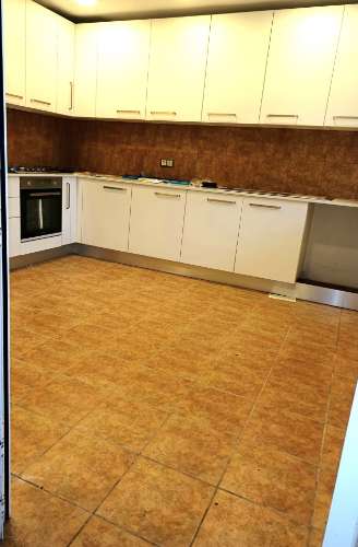 Moradia T7 independente inserida em 4666m² de terreno, em Casais da Bidoeira