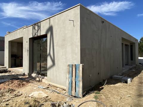 Moradia T3 com piscina e jardim a 5 minutos das Praias