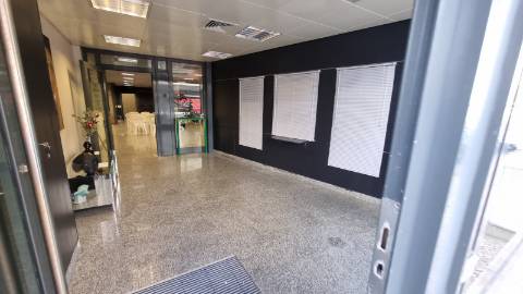 2 Lojas+1 Armazém com excelente taxa de rentabilidade no centro das Caldas da Rainha