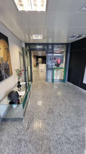 2 Lojas+1 Armazém com excelente taxa de rentabilidade no centro das Caldas da Rainha