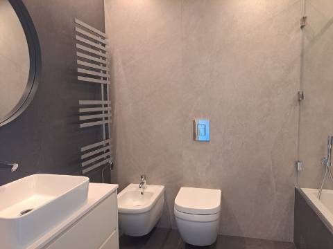 Apartamento T3 Duplex na cidade de Leiria com 3 suítes e vista para a cidade e castelo