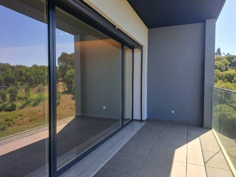 Apartamento T3 Duplex na cidade de Leiria com 3 suítes e vista para a cidade e castelo