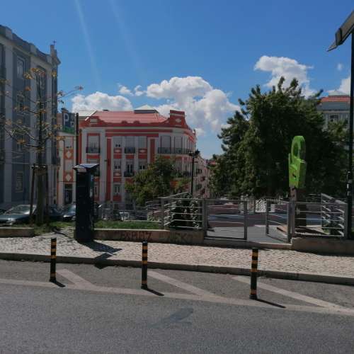 Prédio em Lisboa com rendimento