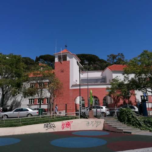 Prédio em Lisboa com rendimento