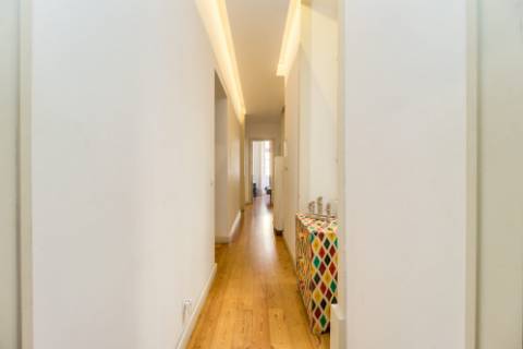 Apartamento T3 cheio de charme em plena Baixa Lisboeta