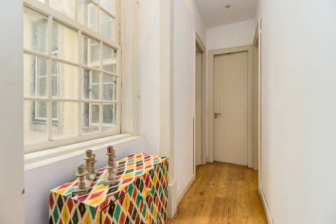Apartamento T3 cheio de charme em plena Baixa Lisboeta