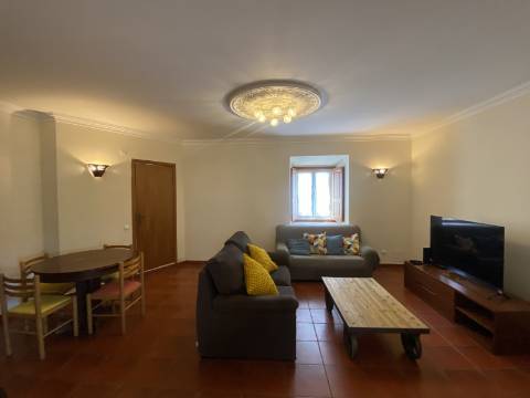 Moradia equipada e mobilada para arrendamento