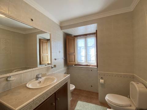 Moradia equipada e mobilada para arrendamento