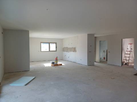 Moradia V4 Contemporânea, a 2 Minutos do Mosteiro da Batalha