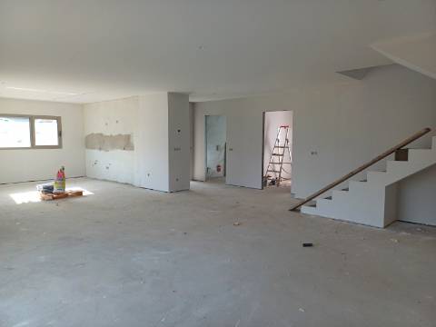 Moradia V4 Contemporânea, a 2 Minutos do Mosteiro da Batalha