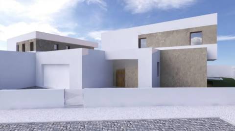 Moradia V4 Contemporânea, a 2 Minutos do Mosteiro da Batalha