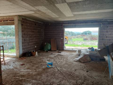 Moradia V4 Contemporânea, a 2 Minutos do Mosteiro da Batalha