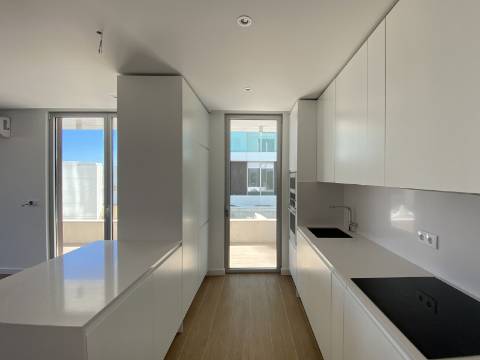 Apartamento T1 em frente à praia de São Martinho do Porto