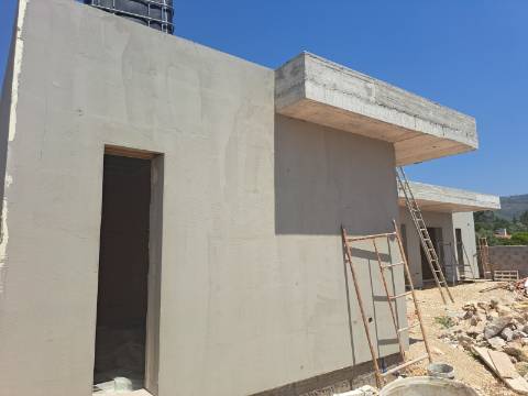 Moradia lote B - Moradia isolada térrea T3 com garagem e piscina em Lagoa do Cão, Aljubarrota