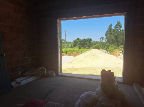 Moradia lote B - Moradia isolada térrea T3 com garagem e piscina em Lagoa do Cão, Aljubarrota