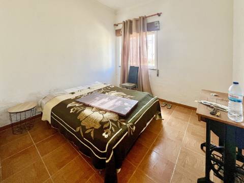 Imóvel junto a Palmela com grande potencial de investimento