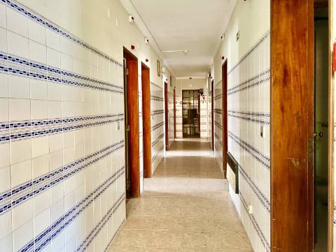 Imóvel junto a Palmela com grande potencial de investimento