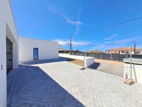 Moradia Térrea T3+1 com piscina em Geraldes