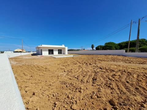 Moradia Térrea T3+1 com piscina em Geraldes