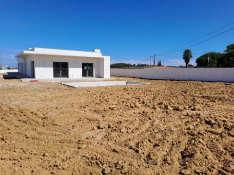 Moradia Térrea T3+1 com piscina em Geraldes