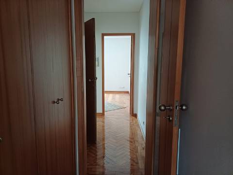 Excelente prédio renovado, de 10 fracções, em Benfica