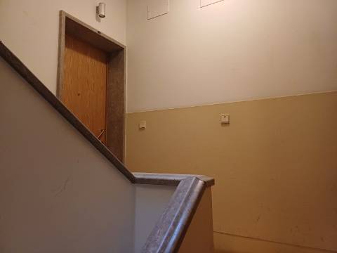 Excelente prédio renovado, de 10 fracções, em Benfica