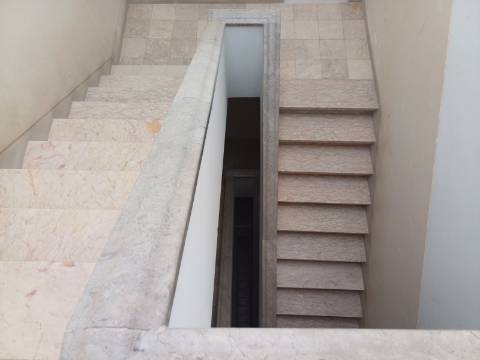 Excelente prédio renovado, de 10 fracções, em Benfica