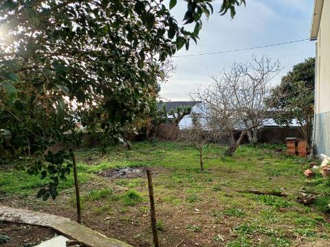 Moradia V5 com terreno urbano numa Localização Privilegiada em Leiria