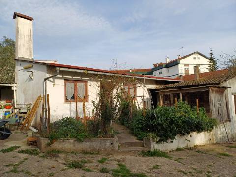 Moradia V5 com terreno urbano numa Localização Privilegiada em Leiria