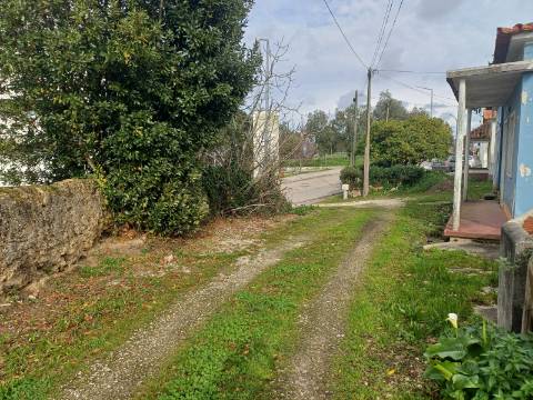 Moradia V5 com terreno urbano numa Localização Privilegiada em Leiria