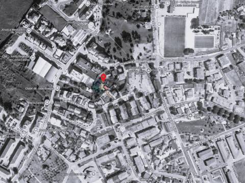 Moradia V5 com terreno urbano numa Localização Privilegiada em Leiria