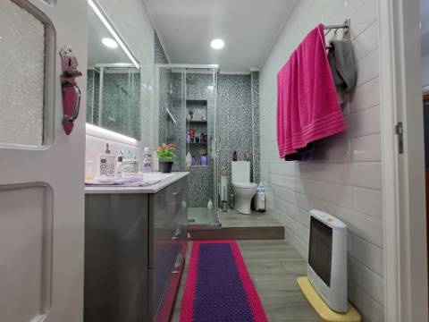 Moradia T3+1 com comércio no Cadaval