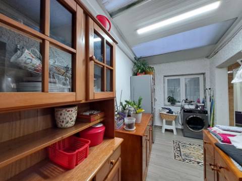 Moradia T3+1 com comércio no Cadaval