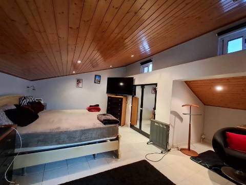 Moradia T3+1 com comércio no Cadaval