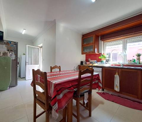 Moradia T3 em Casal Moinho