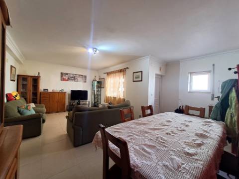 Moradia T3 em Casal Moinho