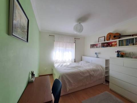 Moradia T3 em Casal Moinho