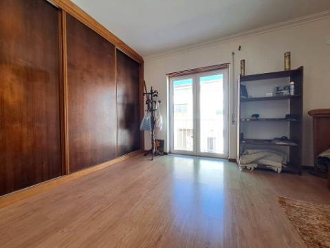 Moradia T3 em Casal Moinho