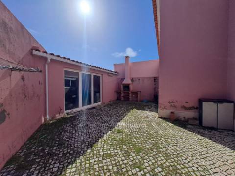 Moradia T3 em Casal Moinho