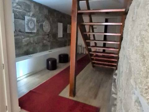 Prédio de charme arrendado - Investimento com rendimento garantido no Porto