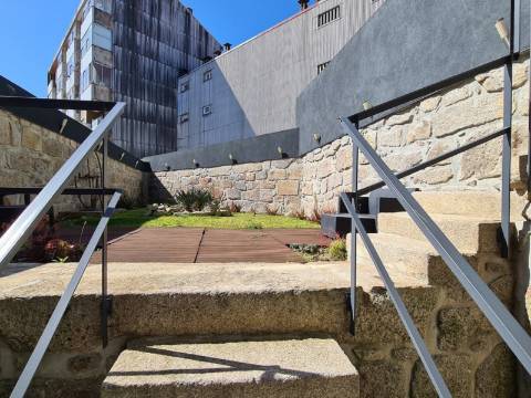 Prédio de charme arrendado - Investimento com rendimento garantido no Porto