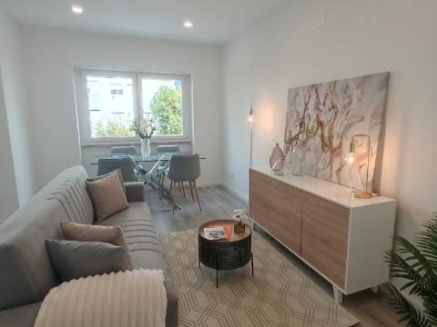 Apartamento T3 com vista rio e varanda