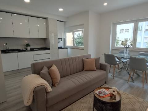 Apartamento T3 com vista rio e varanda