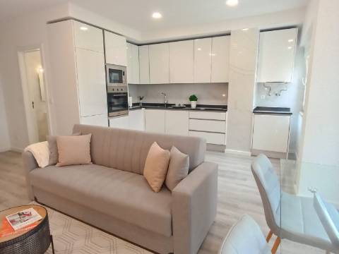 Apartamento T3 com vista rio e varanda