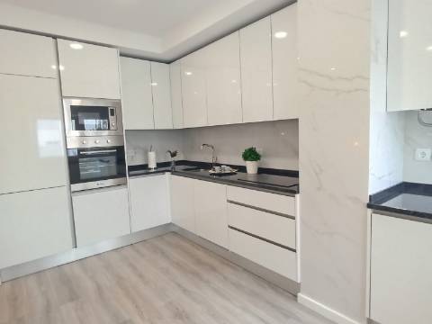 Apartamento T3 com vista rio e varanda