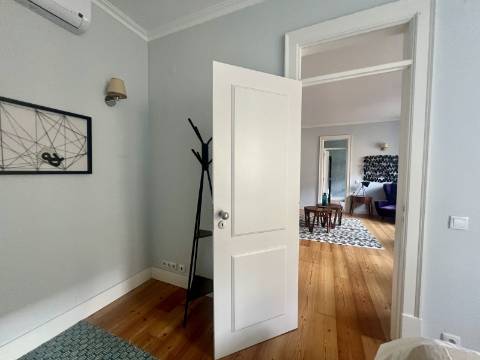 Apartamento T3 de Charme na Baixa de Lisboa - Uma Oportunidade Única!
