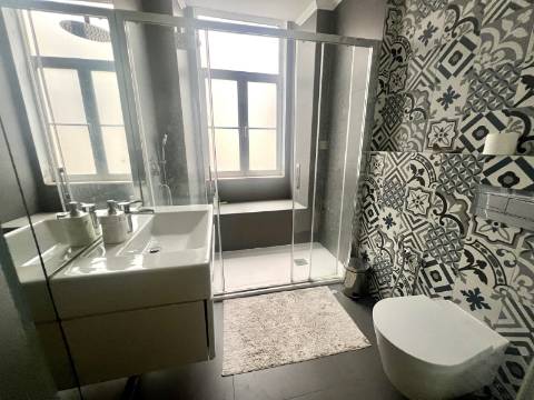 Apartamento T3 de Charme na Baixa de Lisboa - Uma Oportunidade Única!